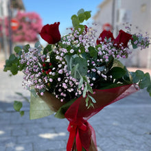 Cargar imagen en el visor de la galería, RAMO DE 6 ROSAS
